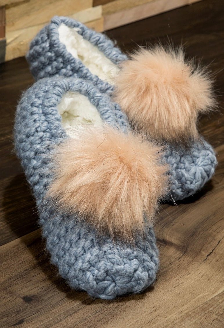 Knitted Slippers with Pom Poms in Blue - chic life.com